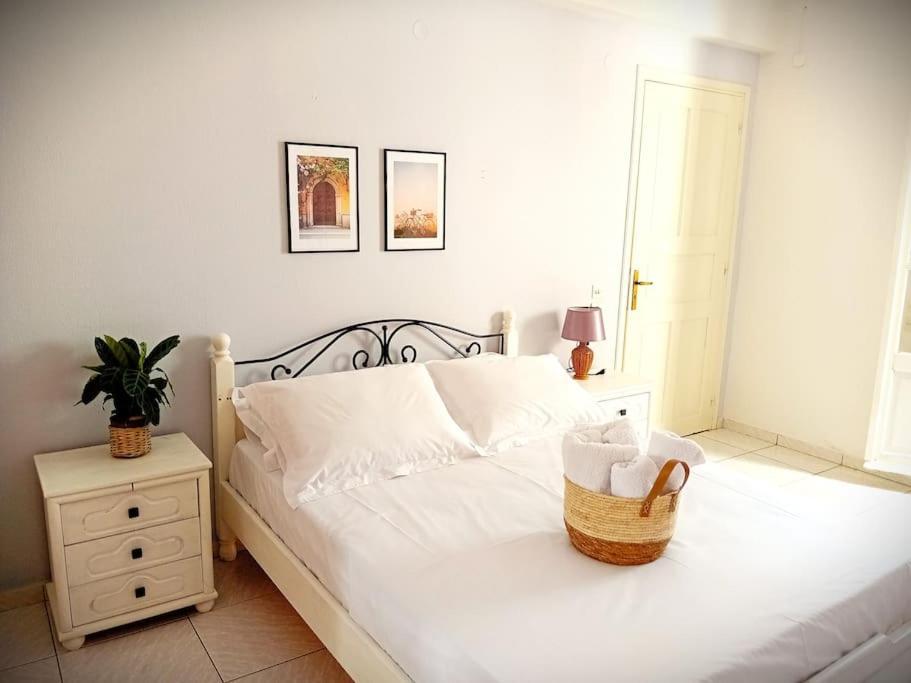 Duka'S Gardenhouse Villa Skopelos Town Bagian luar foto